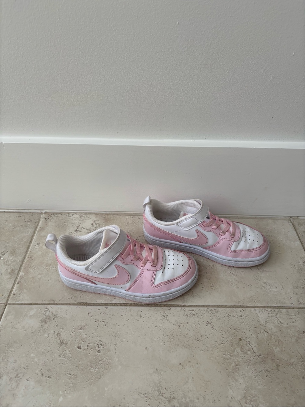 Nike Light Pink and White Kids Low-Top Sneakers